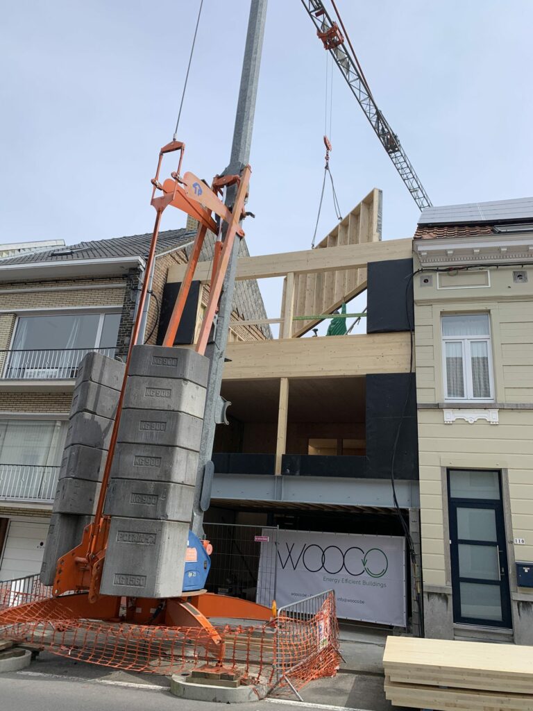 Alisa, Braine-l’Alleud : montage de la structure CLT