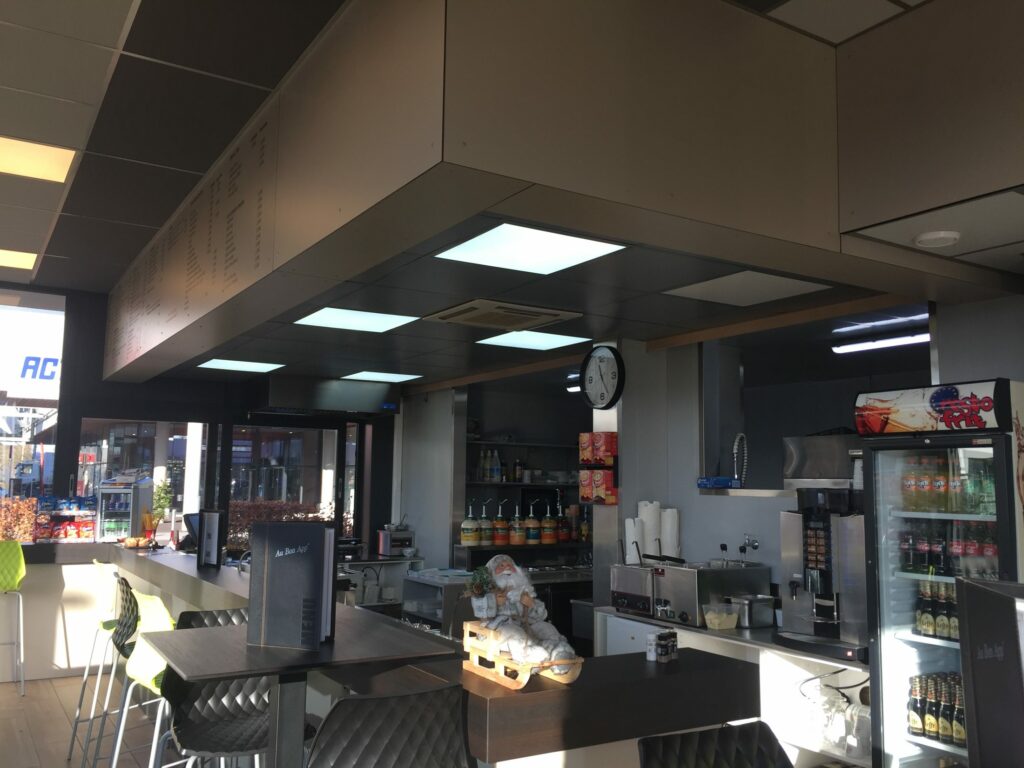 Pavillon Horeca, Mouscron : intérieur