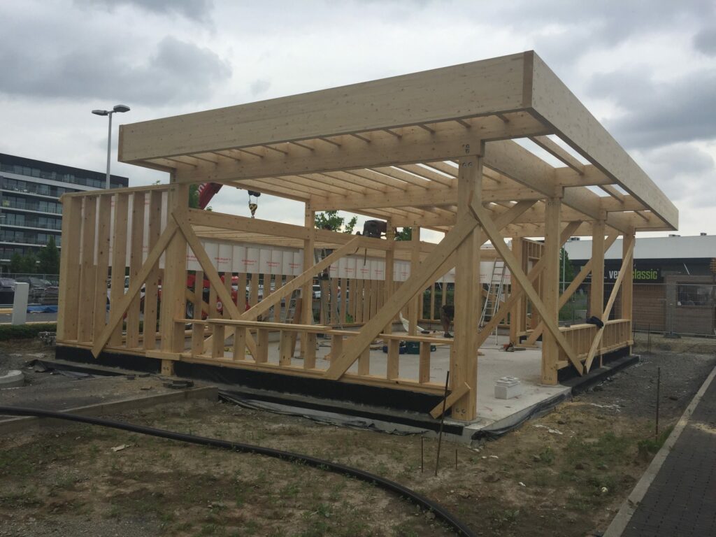 Pavillon Horeca, Mouscron : structure poteaux-poutres
